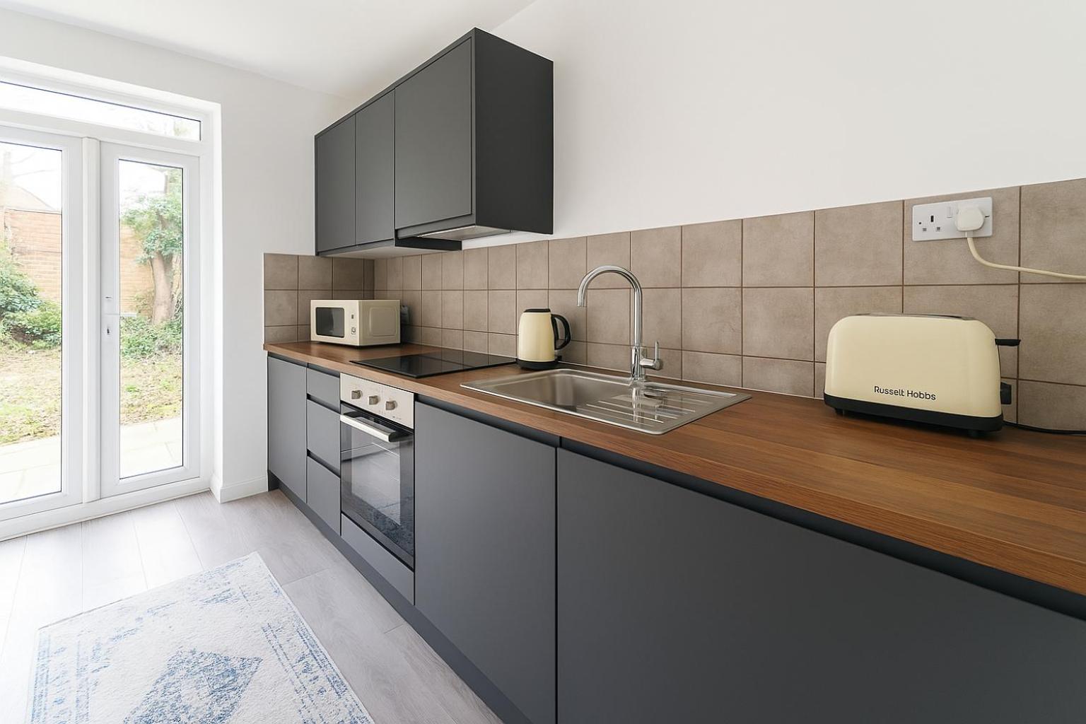 Apartment Amazing Flat Near Golders - Great Transport Links