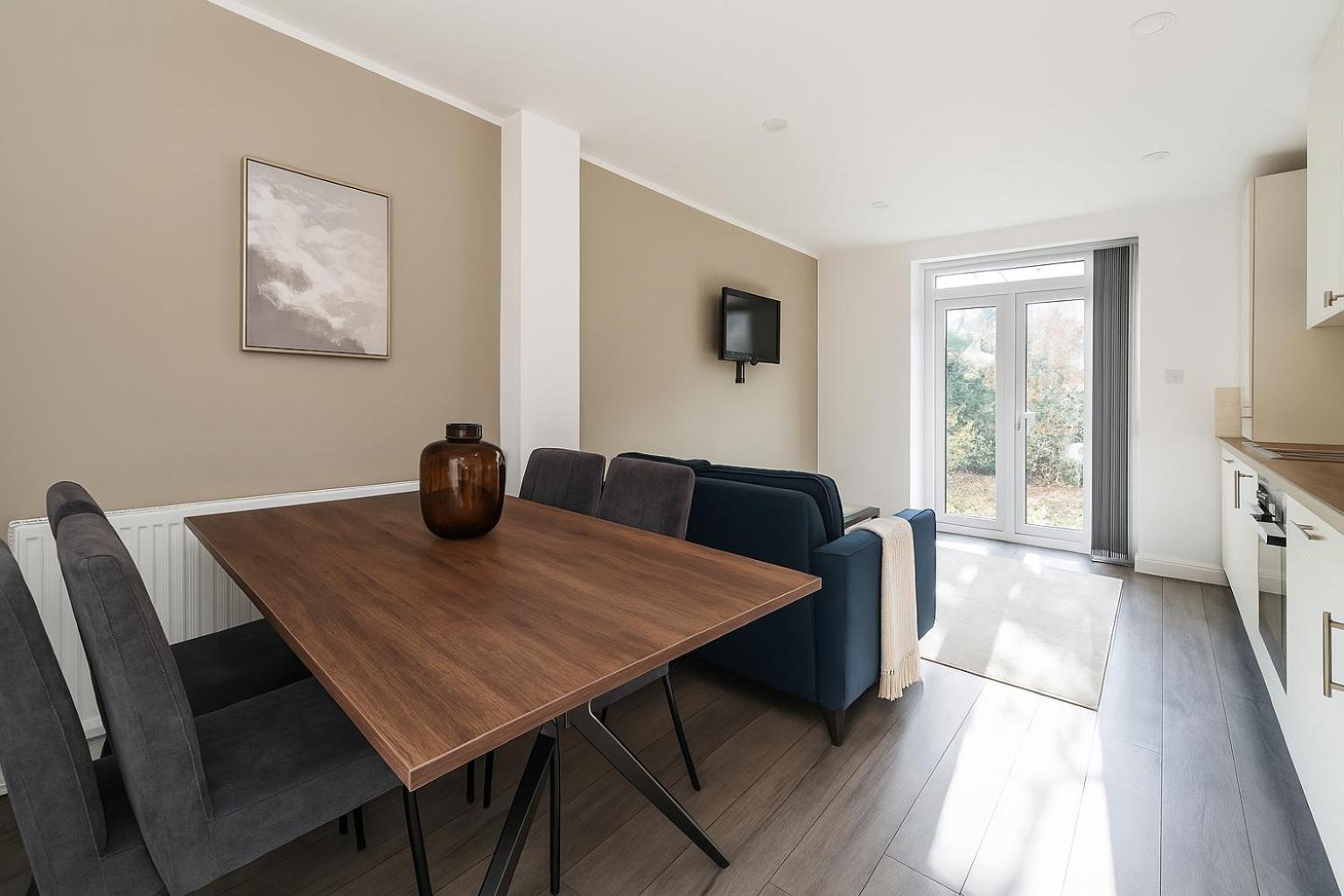 Amazing Flat Near Golders - Great Transport Links *
